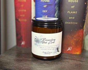 Romantasy Book Club Candle: Smoky Vanilla & Leather Scent