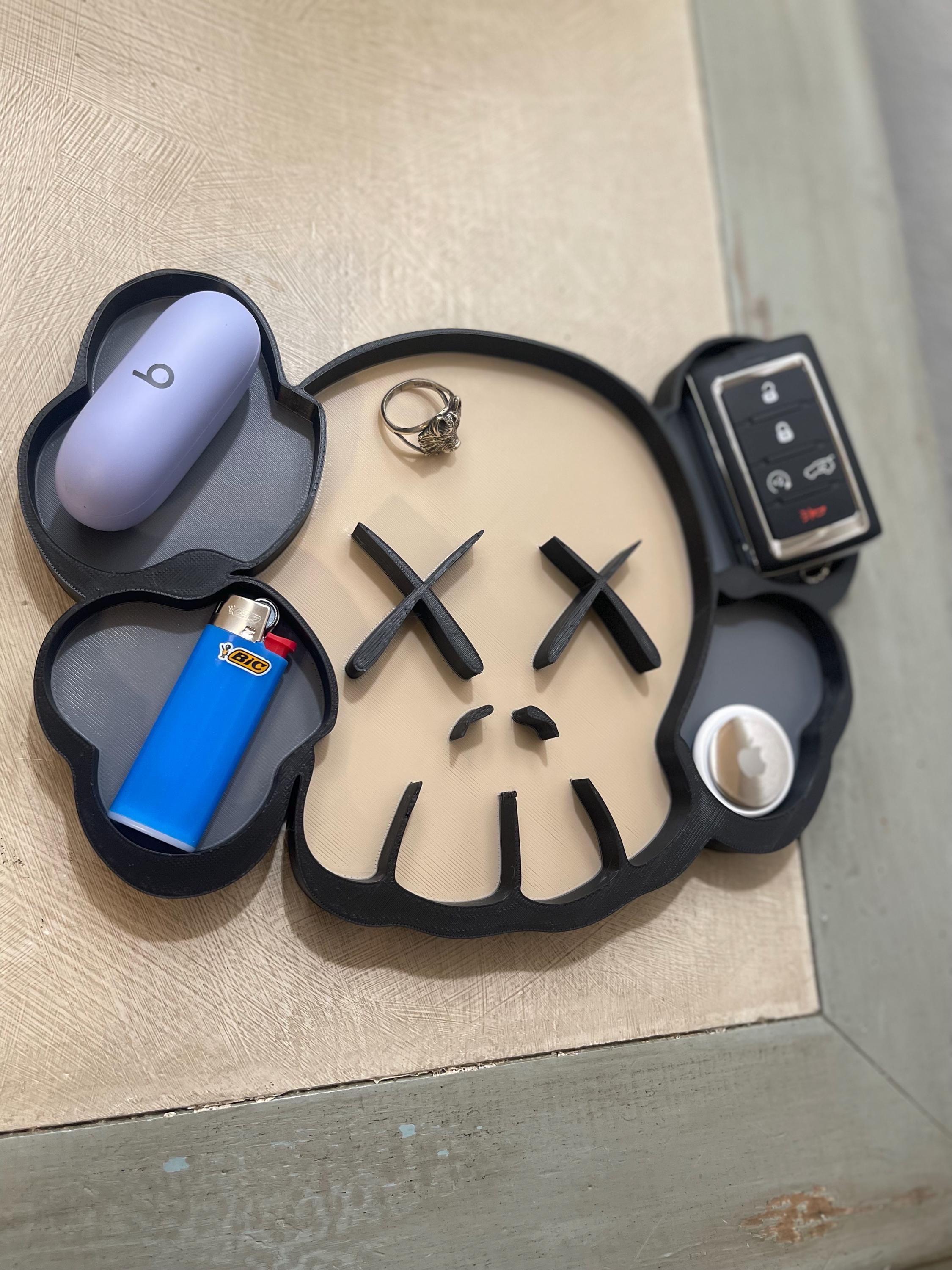 KAWS  KEYHOLDER　三点セット KAWS TOKYO FIRST 3点セットカウズ トキーホルダー