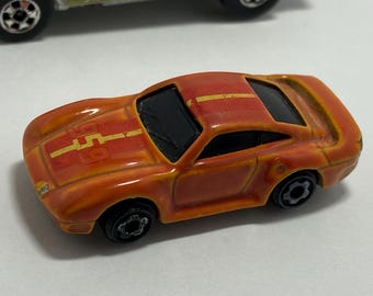 Vintage 1987 Porsche 959 Gleam Team Metallic Pink - HOT WHEELS by