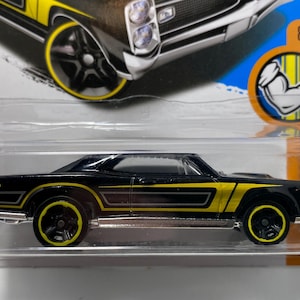 HotWheels 67 Pontiac GTO