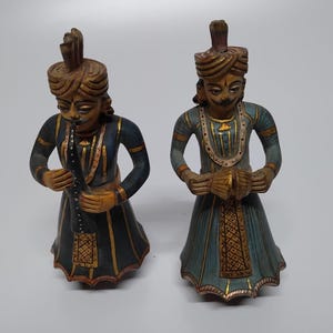 Vintage Wooden Indian Musician Figurine Traditional Instrument Collectible Decor Damage Sculpture