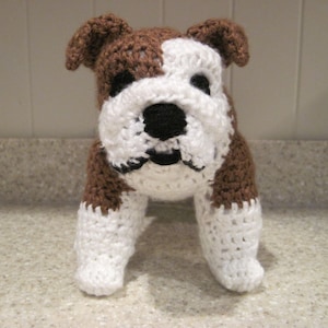Bulldogge Kuscheltier Häkelanleitung - Digital Download - NUR ENGLISCH