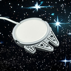 Millennium Falcon MagSafe Holder Charger Stand for Star Wars Fans and Geeks