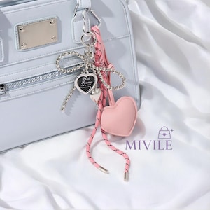 Dije de borla con forma de corazón para bolso: llavero de cuero hecho a mano, colgante con lazo para bolso, regalo para mujer