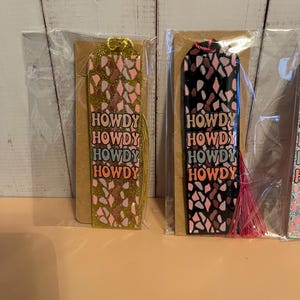 Bookmark Gift | Howdy Howdy Howdy Western Bookmark | Cowgirl Glitter Acrylic Bookmark with Tassel | Southern Aesthetic Gift | Book Club