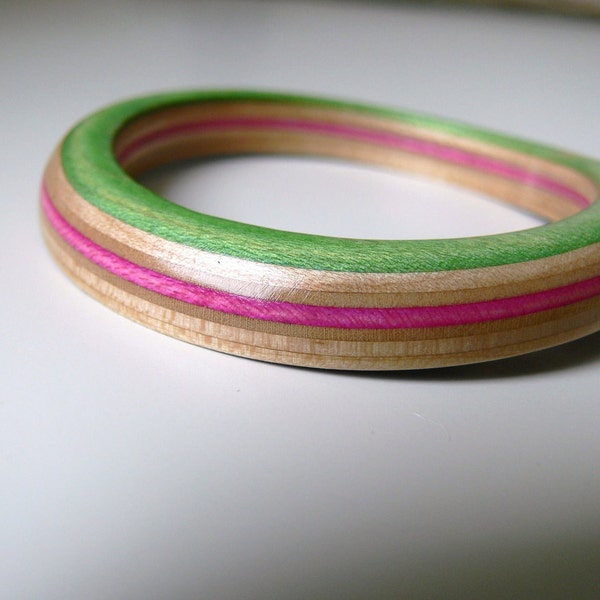 Recycled Skateboard Smooth it Out Green and Pink Bangle