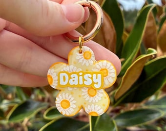 Placa de identificación para perros, placa de identificación para mascotas pintada a mano con diseño de margarita amarilla, nombre personalizado.