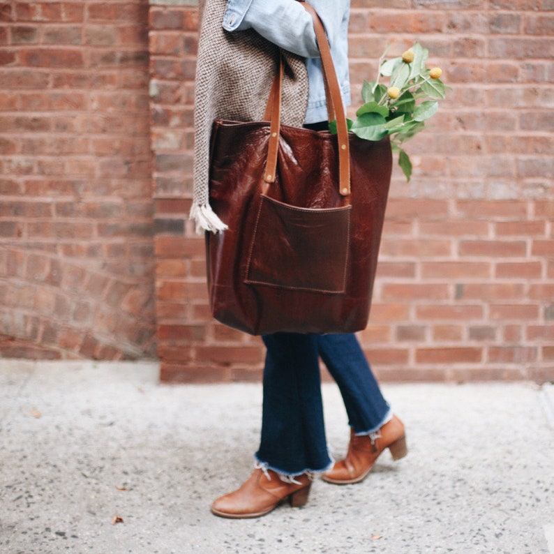 Classic Carryall Tote image 2