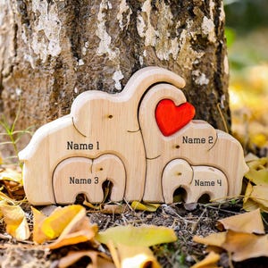 Custom 2-10 Wooden Elephant Family Puzzle, Engraved Family Name Puzzle, Elephant Ornaments, Family Home Decor Gift, Family of 4 Gift