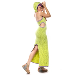 Vestido halter con capucha y recortes - Maxi vestido futurista retro geométrico - Vestido amarillo largo Slinky Spacedye - Vestido Airlock en Fluoro