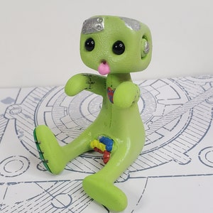 Zombie Robot Figure Green Resin Art Toy Kawaii Desk Friend Gift image 3