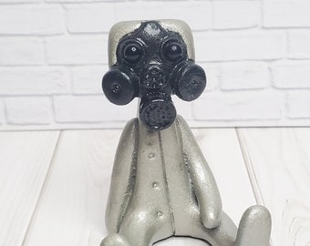 Gas mask Robot Resin Art Toy Figure Kawaii Desk Friend Gift