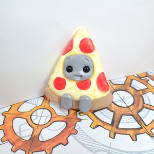 Pizza Robot Magnet Figurine image 2