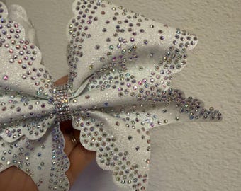 White Scallop Edge Scatter Cheer Bow