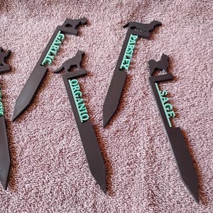 Dog Collection Garden Markers – Set of 5 Personalized Plant Labels