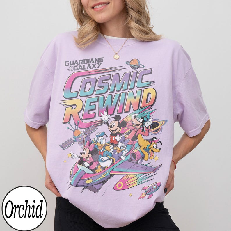 Retro 80-tals Guardians of the Galaxy Cosmic Rewind-tröja, Musse Pigg och vänner Disney Ride-tröja, matchande familjetröjor med Walt Disney World-resa 2026 Orchid