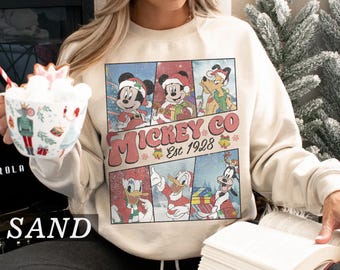 Vintages Micky und Co EST 1928 Weihnachts-Sweatshirt, Retro Disney Mickey Xmas Passende Familien-T-Shirts, Magic Kingdom Holiday Comfort Colors Tee