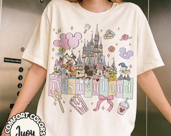 Camiseta retro Disneyland con los colores originales de Comfort Colors, camiseta de Mickey Disneyland, camiseta de Mickey y sus amigos, camiseta de Disneyland, camiseta de viaje a Disney
