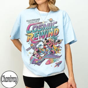 Retro 80-tals Guardians of the Galaxy Cosmic Rewind-tröja, Musse Pigg och vänner Disney Ride-tröja, matchande familjetröjor med Walt Disney World-resa 2026 Chambray/Light Blue