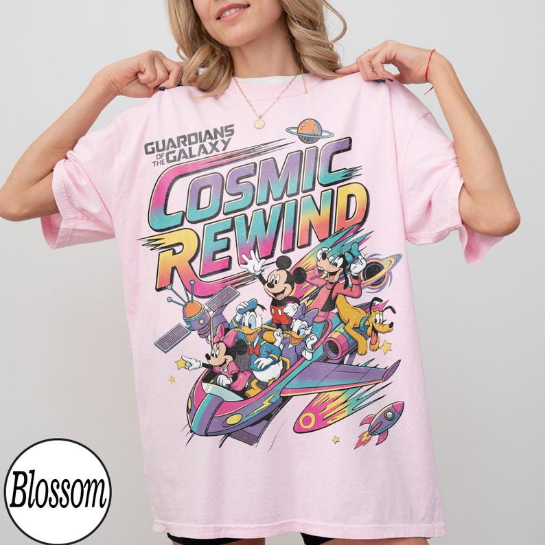 Retro 80-tals Guardians of the Galaxy Cosmic Rewind-tröja, Musse Pigg och vänner Disney Ride-tröja, matchande familjetröjor med Walt Disney World-resa 2026 Blossom/Light Pink