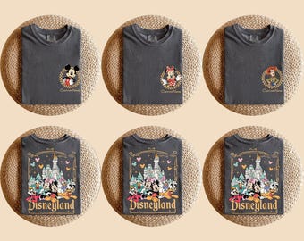 Benutzerdefinierter Name Disneyland Micky und Freunde Shirt, Alle Charaktere Disney Familie 2026 Shirts, Disneyland Trip Tee, Disneyland Est 1955 Shirt