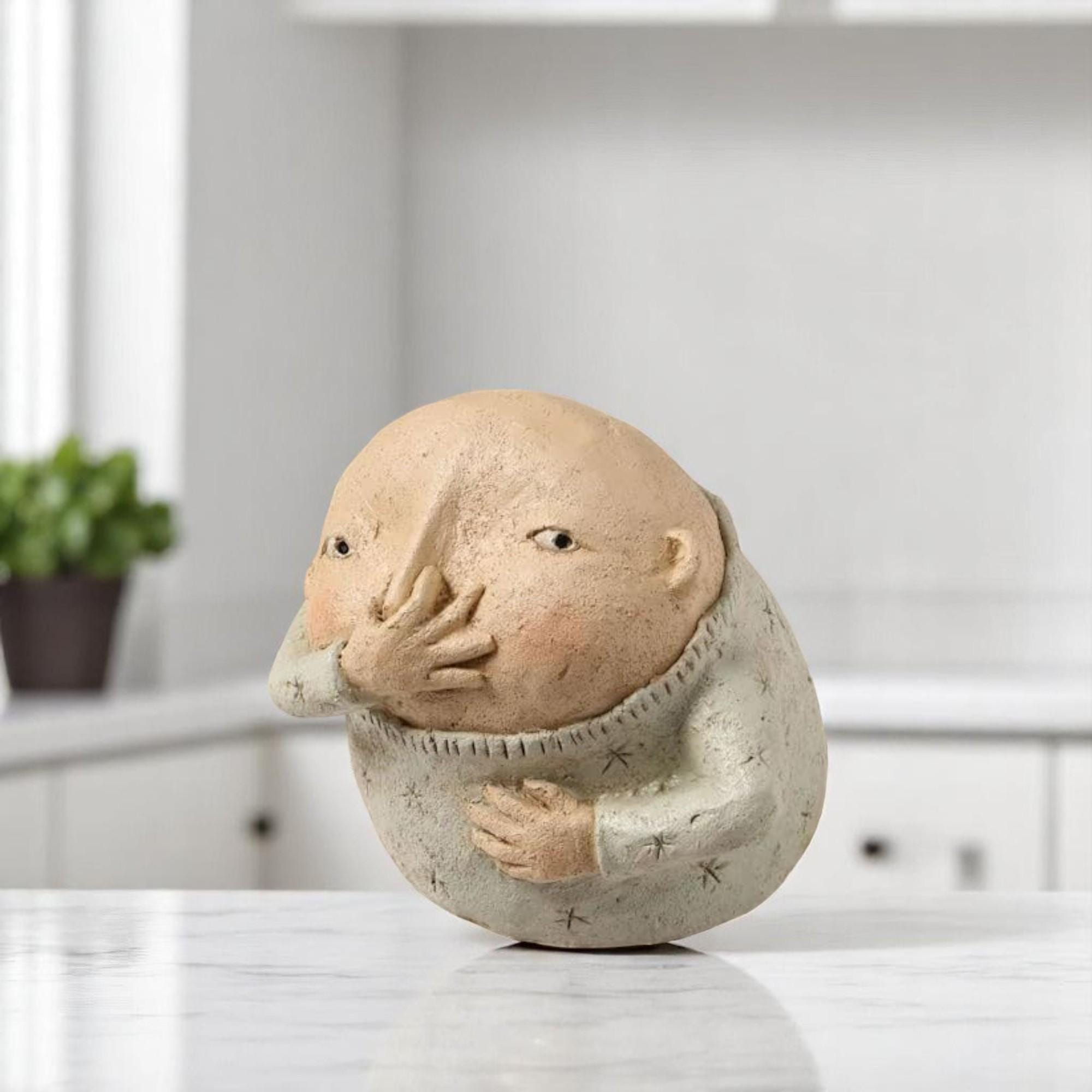 Holding Nose Figurine Funny Bathroom Decor – Smelly Bathroom Statue, Weird Prank Gift, Creative Humorous Home Accessory Sculpture