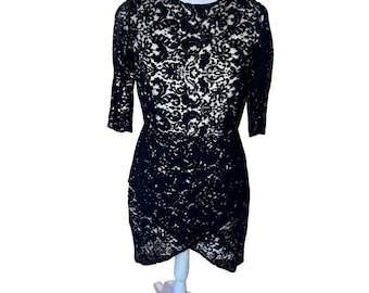 Vestido de encaje negro de la diseñadora Sarah Seven, talla 6 de mujer, estilo gótico.