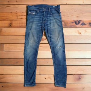 DIESEL TEPPHAR Slim Carrot Cut Distressed Men&#39;s Jean Vintage Streetwear Denim Size US31 Medium Blue Authentic Jeans