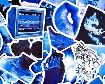 50 pegatinas de elementos azules brillantes, pegatinas de medusas, pegatinas de Cybercore Dream, pegatinas de Vaporwave para calendario y álbum de recortes.