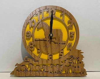 Horloge cheval en bois fabriquée à la main