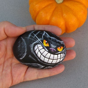 Halloween Black Cat Hand Painted rock Painted stone decoration image 3