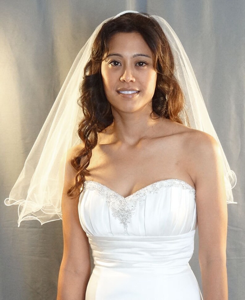 2-Tier Bridal Veil Wedding Veil with Curly Edge Trim