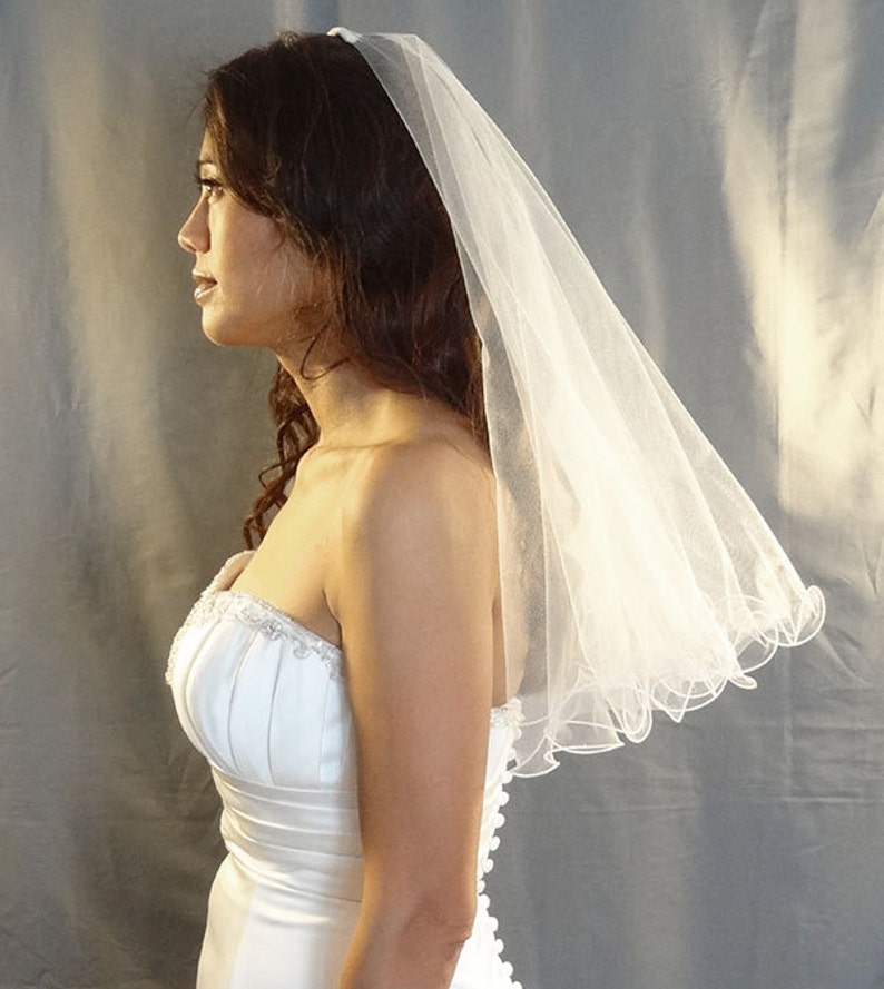 2-Tier Bridal Veil Wedding Veil with Curly Edge Trim