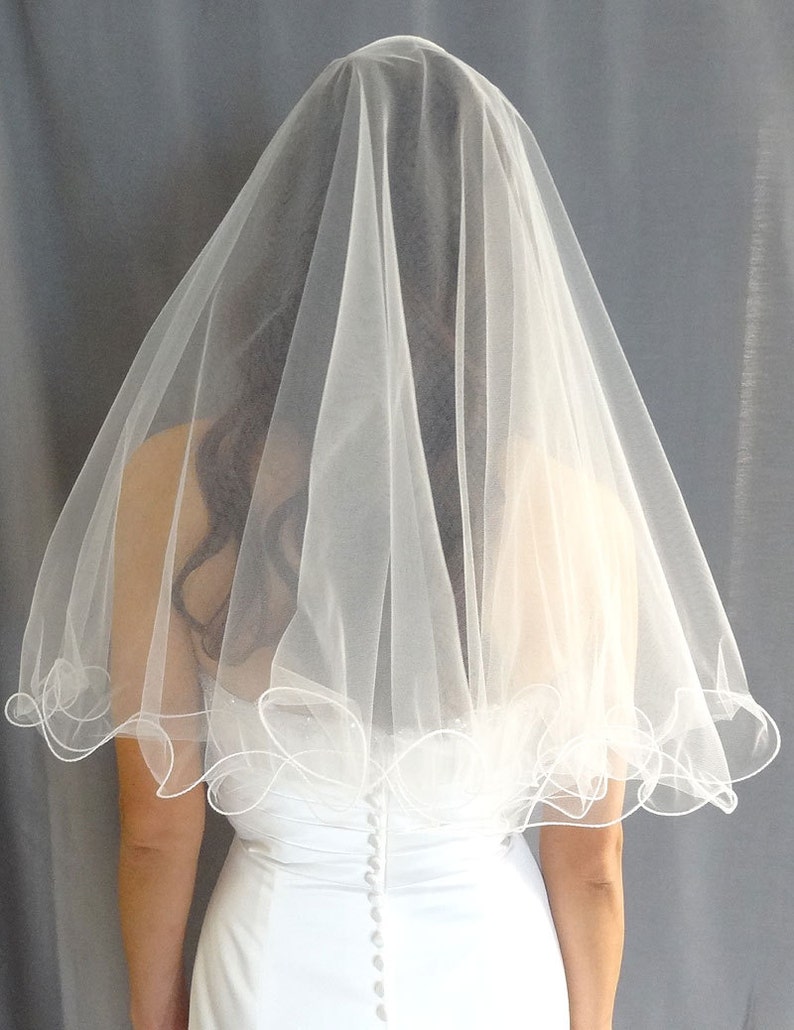 2-Tier Bridal Veil Wedding Veil with Curly Edge Trim