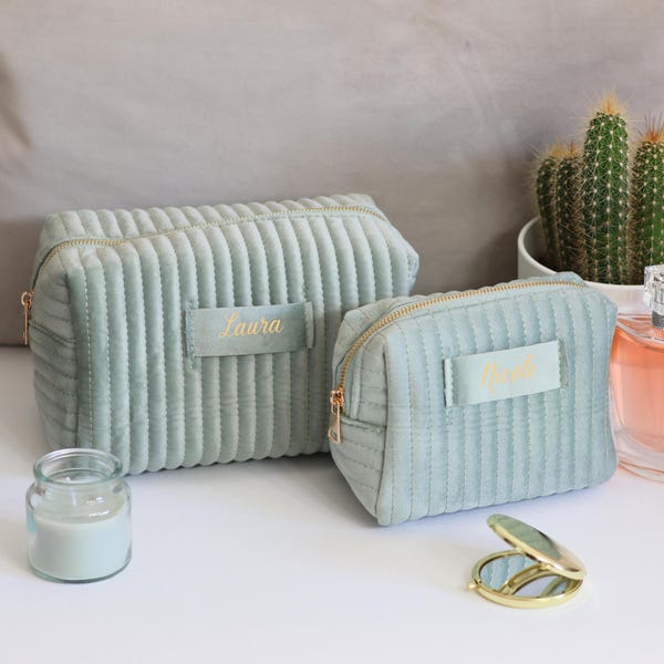 Personalized Makeup Bag for Mom Velvet Make Up Bag Bride Custom Cosmetic Bag Bridesmaid Gift Bag Wedding Gift for Her Valentines Day Gift