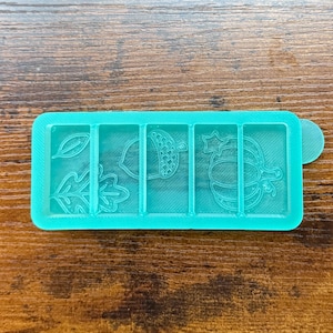 Wax melt/Snap bar or chocolate bar silicon mold.  Fall season