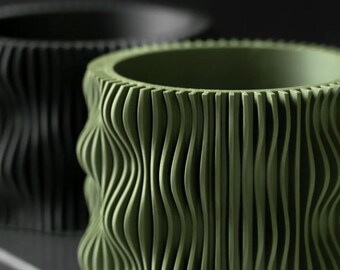 Wavy plant pot