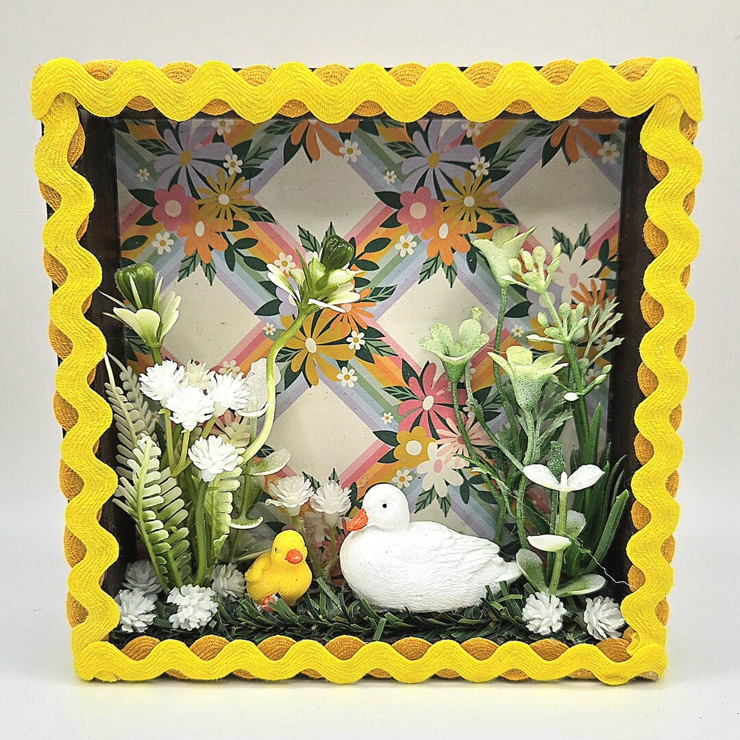 Hand-painted Easter Shadow Box: Duck & Duckling Spring Diorama - Etsy