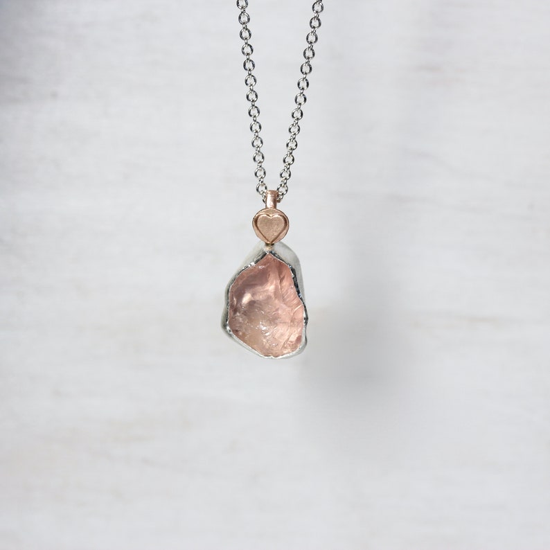 Rough Rose Quartz Crystal Necklace Silver 14K Rose Gold Romantic Drop Heart Bezel Pendant Raw Pink Pastel Madagascar Gemstone Rosentropfen image 3