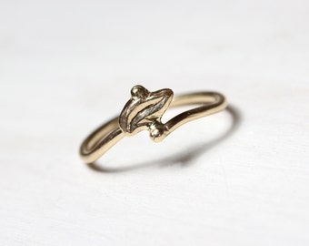 Art Deco Inspired Leaf Ring Delicate 14K Yellow Gold Small Abstract Leaflet Shape Handmade Design Autumn Gift Idea Promise - Gilded Foliole