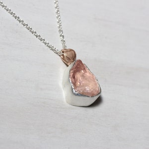 Rough Rose Quartz Crystal Necklace Silver 14K Rose Gold Romantic Drop Heart Bezel Pendant Raw Pink Pastel Madagascar Gemstone Rosentropfen image 8