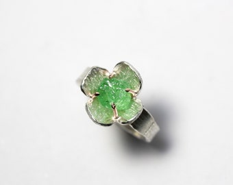 Unique 4 Leaf Clover Raw Mint Green Garnet Ring 14K Rose Gold Textured Silver Band Rough Merelani Tanzania Gemstone Good Luck - Kleeblatt