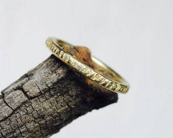 Rustic Women's Textured Bark Wedding Ring 14K Yellow Gold Primitive Southwest Woodland Tree Trunk Branch Band Simple Narrow Boho - Mesquite