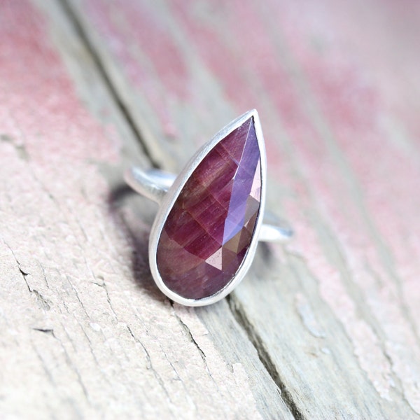 Rose Cut Ruby Dark Pink Sapphire Drop Ring Silver Corundum Modern Simplicity Red Merlot Vine July Birthstone Statement Band - Marbled Cherry