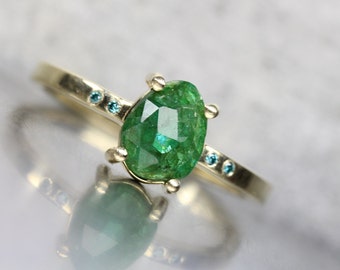 Delicate Rose Cut Green Emerald Blue Diamond Engagement Ring 14K Yellow Gold Modern Minimalist 4 Prong Band May Birthstone - Estrella Verde