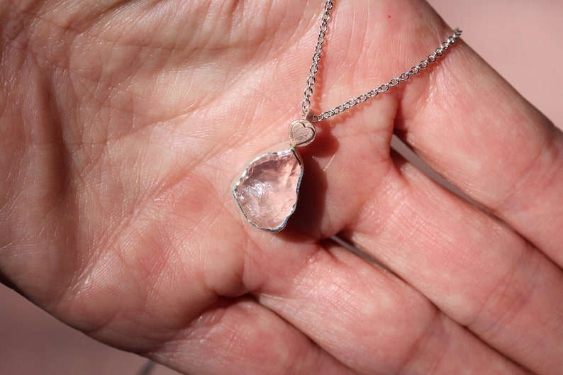 Rough Rose Quartz Crystal Necklace Silver 14K Rose Gold Romantic Drop Heart Bezel Pendant Raw Pink Pastel Madagascar Gemstone Rosentropfen image 10