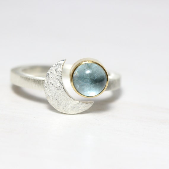 Ice blue gemstone deals