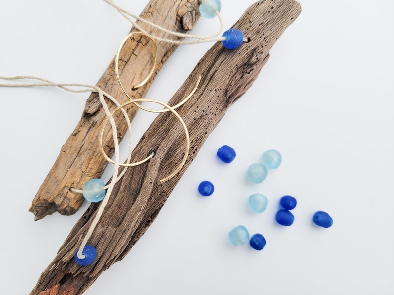 Driftwood Air Plant Holder, Hanger, Natural Boho Decor, Beach House Wall Decor, Gardening Gift, Nautical Decor, Office Gift, Cubicle Decor Blue Beads