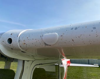 Cessna 172 Cold Air Vent Covers: Winter Flying Wing Seal (One Pair)