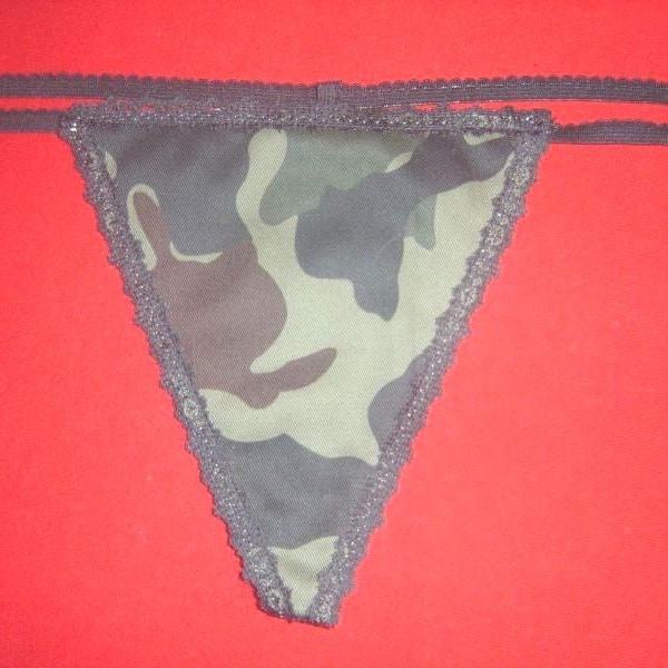 Groene WOODLAND CAMO stringtanga-lingerie dames camoflauge ondergoed